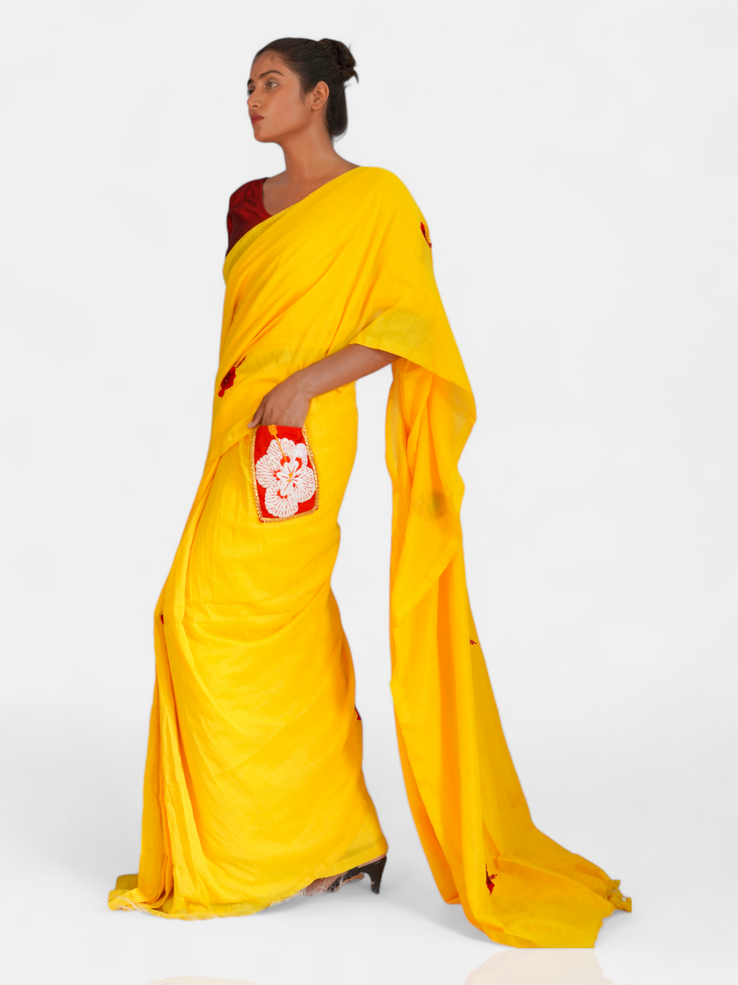 Sorrel Garden – Ready-to-Wear Pocket Saree with Floral Embroidery - Kozylook